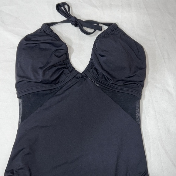 NWOT Bleu Rod Beattie Don't Mesh W/ Me
Halter One-Piece Swimsuit Black, 6 - Picture 4 of 12